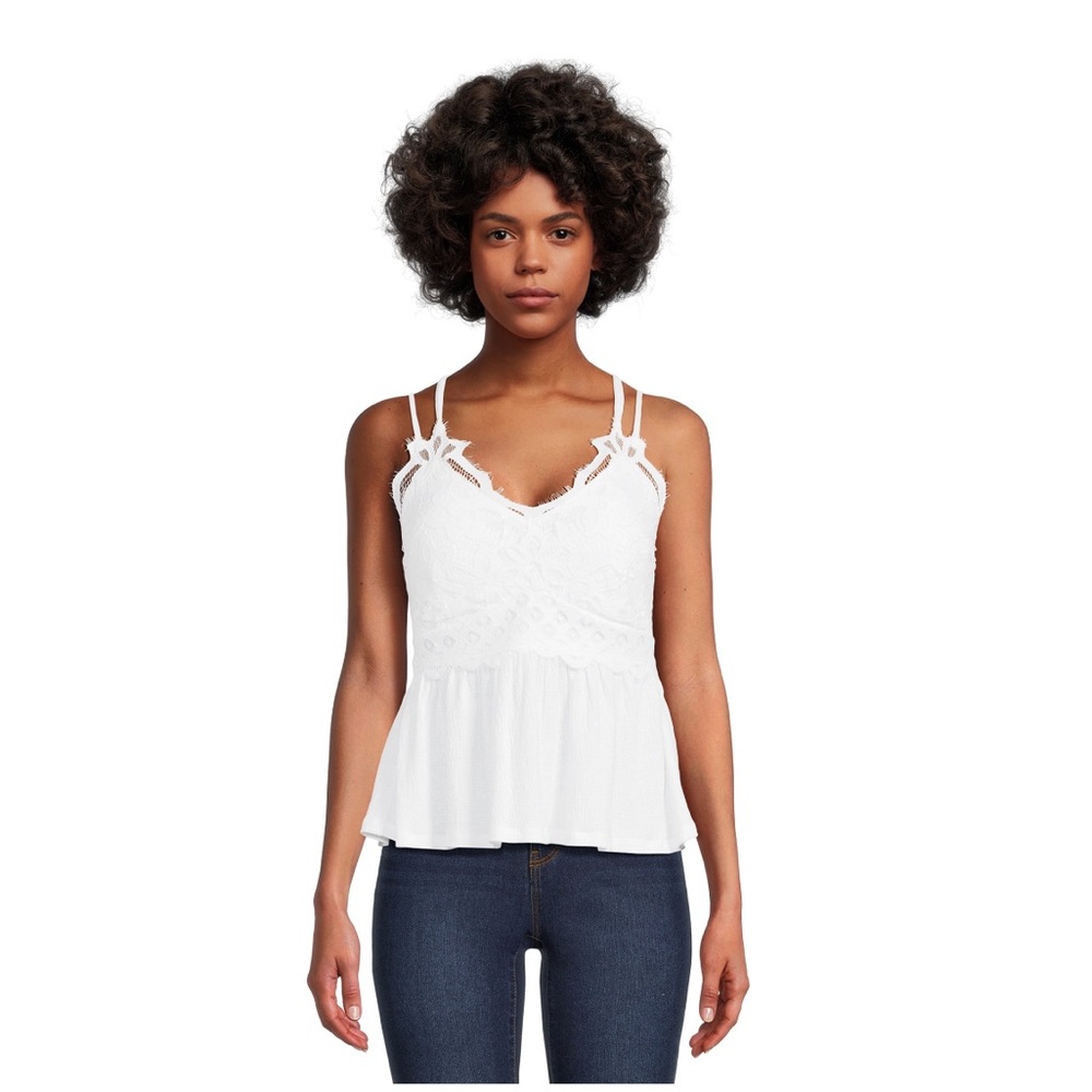 NOBO white crochet tank w/ built in pads L